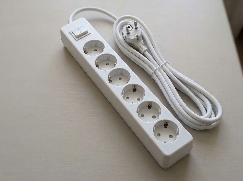 Power Strip 6Modules + 3Meters Cable